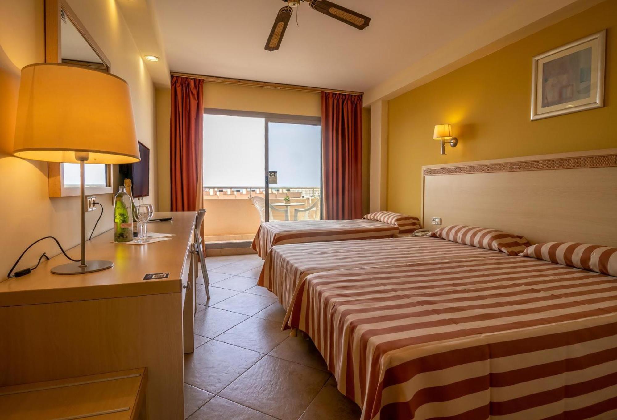 Fenix Family By Alegria Hotel Roquetas de Mar Kültér fotó