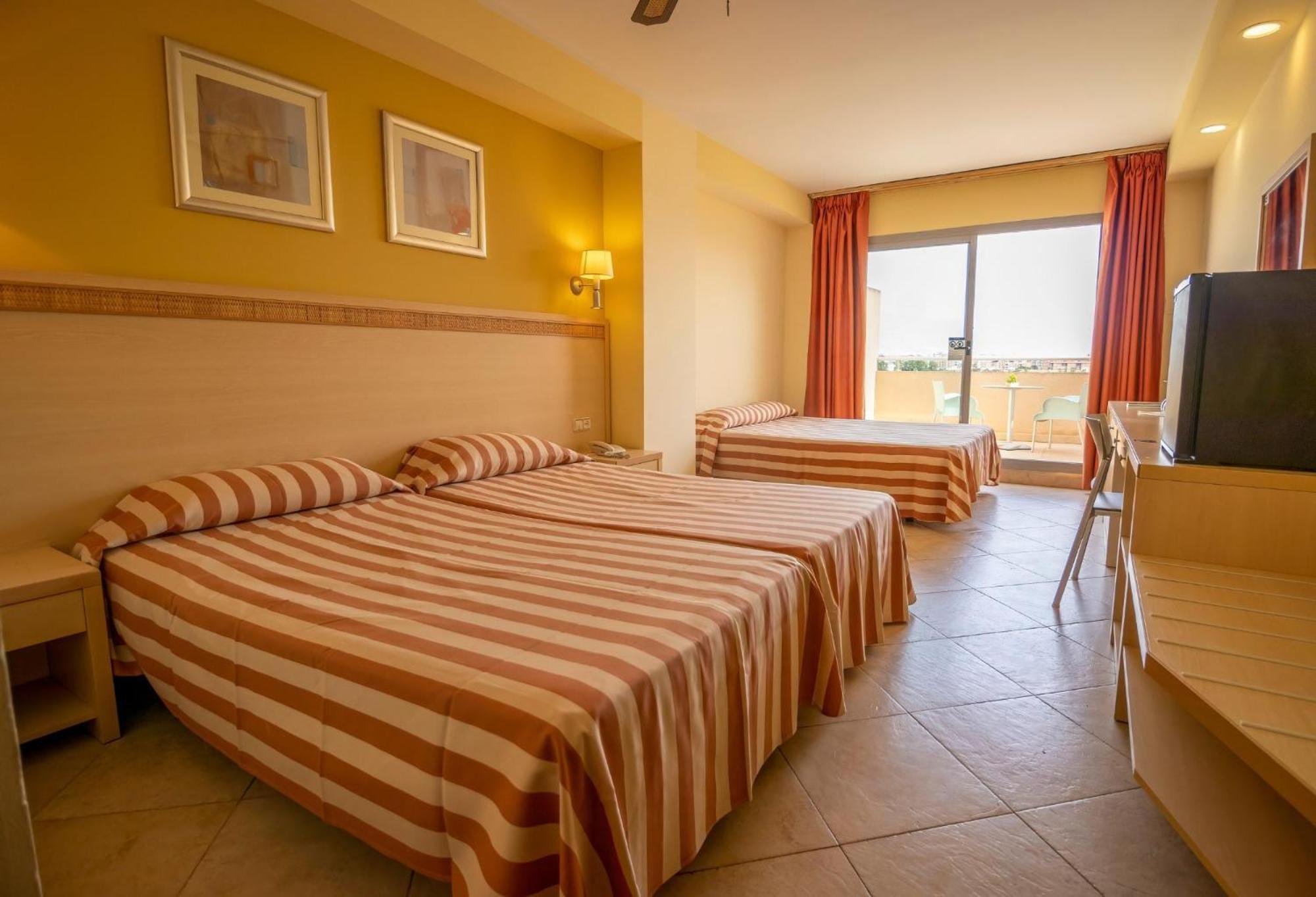 Fenix Family By Alegria Hotel Roquetas de Mar Kültér fotó